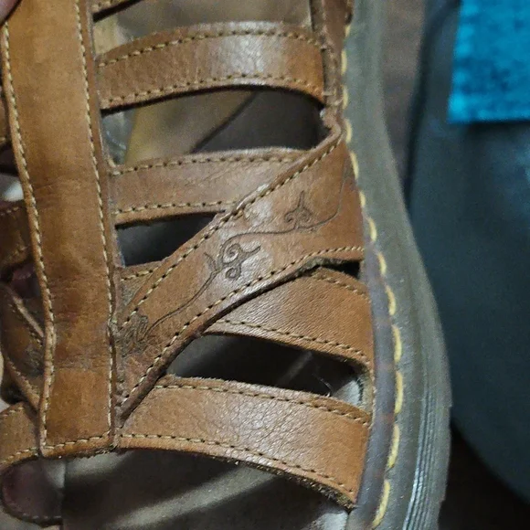 **Vintage** Dr. Martens Brown Leather Floral Design Sandals - Picture 6 of 6